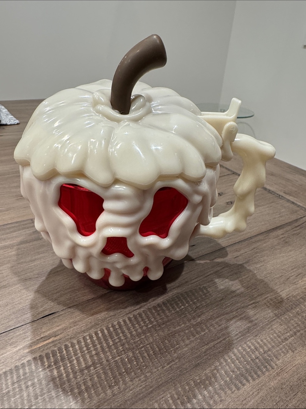 Disney poison apple Mug with Red Interior new